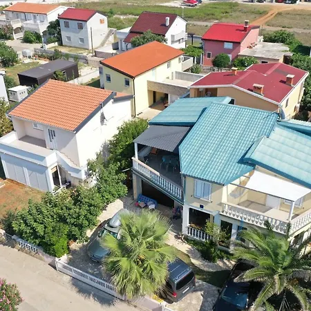 Plavo Sidro Apartmán Vir