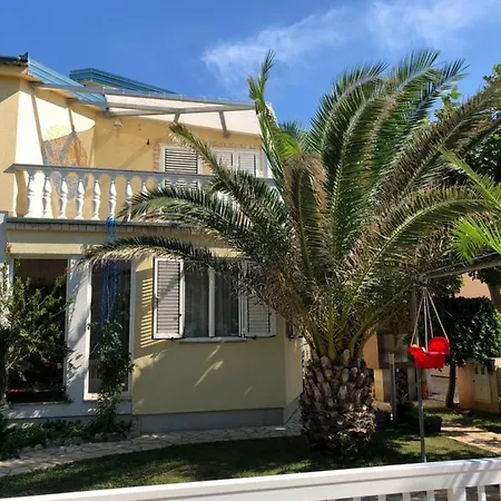 Plavo Sidro 아파트 *